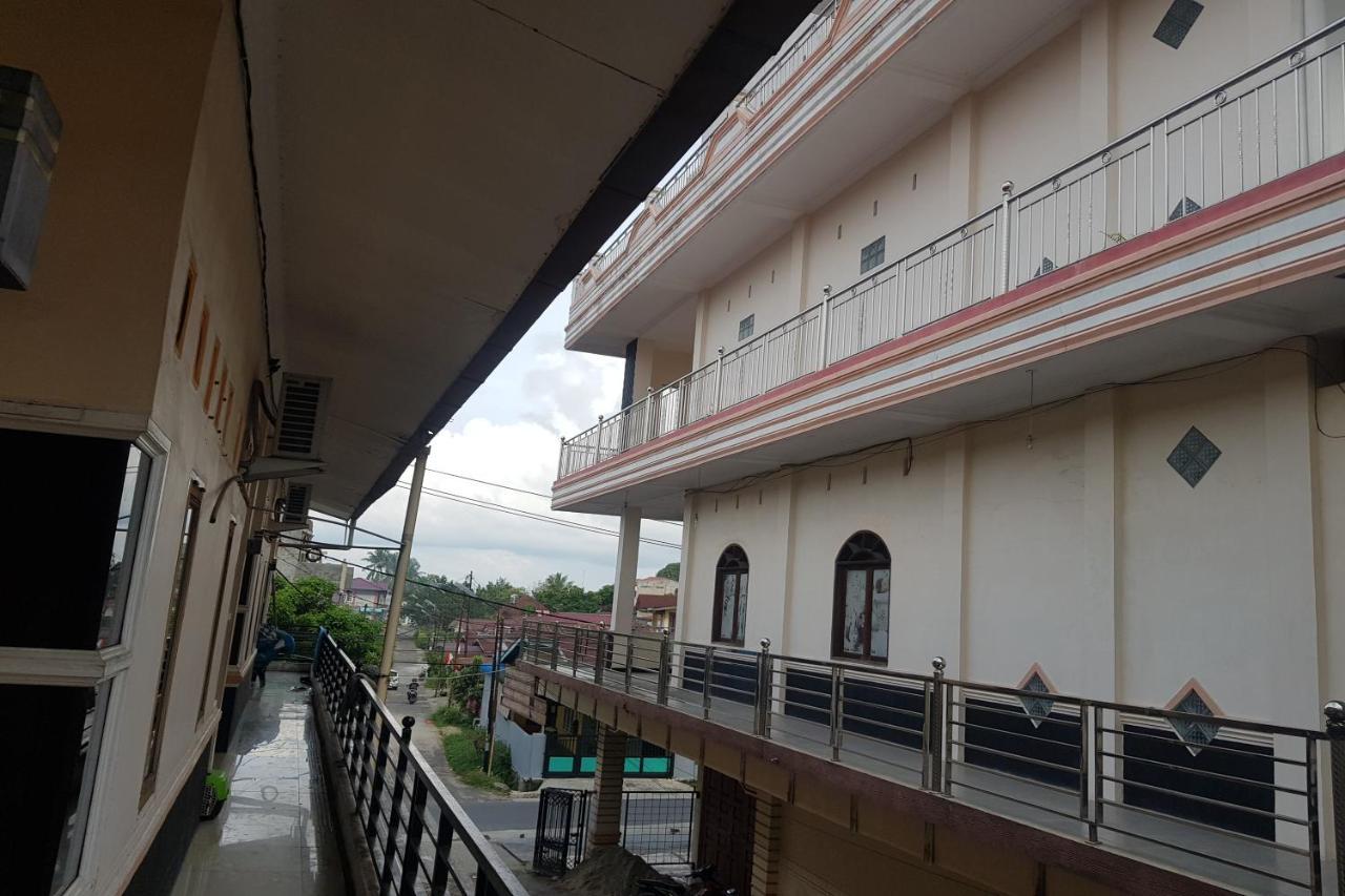 Oyo 91647 Sanina Residence Pematang Siantar Exterior foto