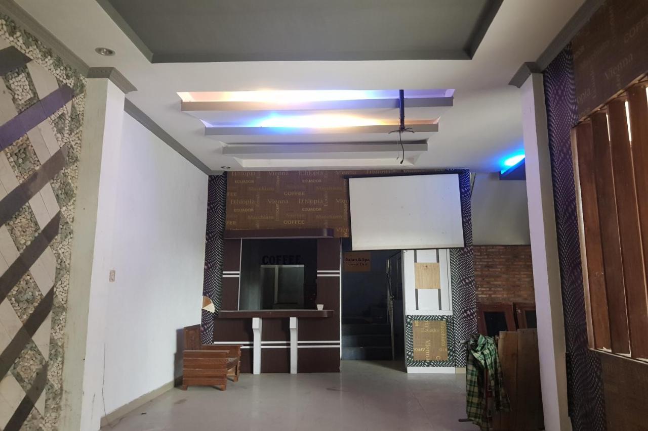 Oyo 91647 Sanina Residence Pematang Siantar Exterior foto