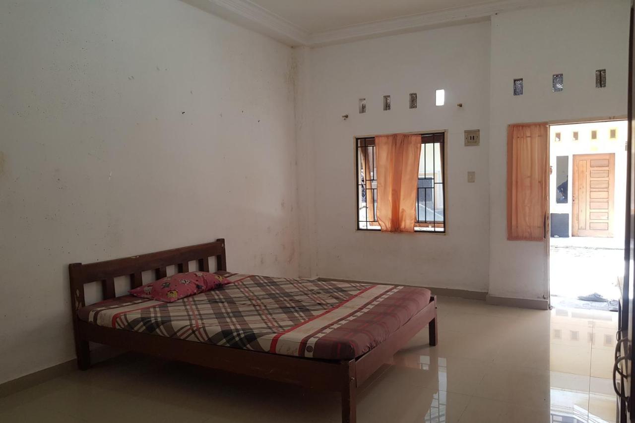 Oyo 91647 Sanina Residence Pematang Siantar Exterior foto