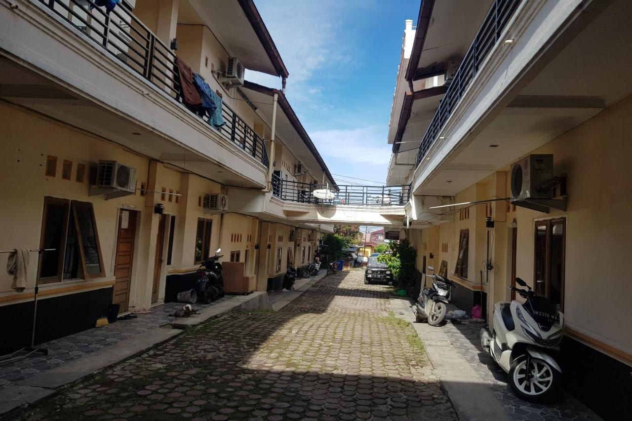 Oyo 91647 Sanina Residence Pematang Siantar Exterior foto