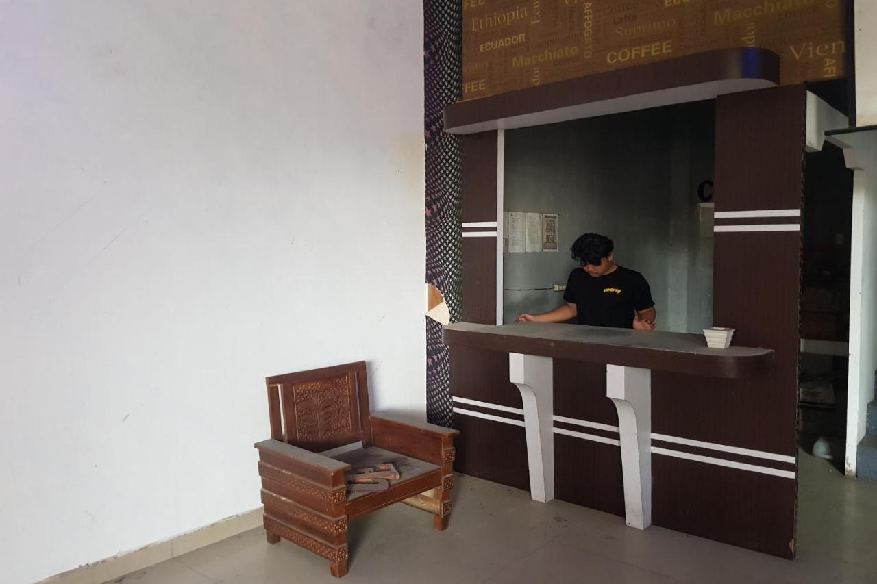 Oyo 91647 Sanina Residence Pematang Siantar Exterior foto